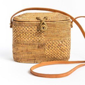 New Handwoven Rattan Crossbody Bag